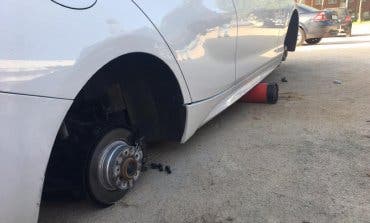 Aumentan los robos de ruedas de coche en Velilla de San Antonio