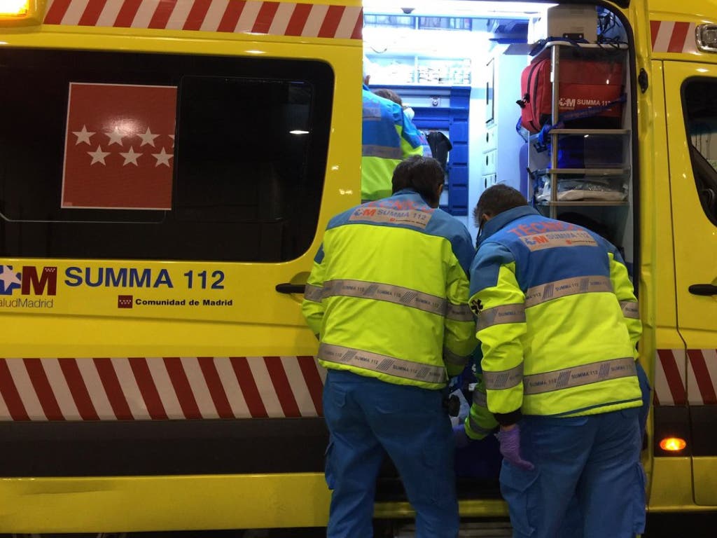 Encuentran a un hombre inconsciente tras caerse desde una caldera en Madrid 