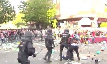 25 heridos en los disturbios previos al derbi en el Vicente Calderón