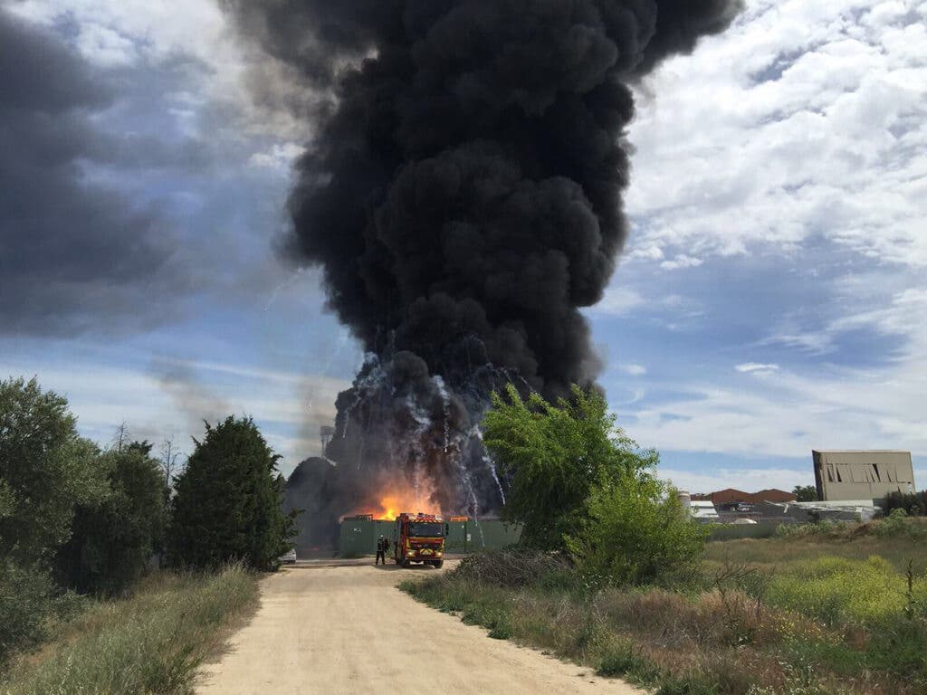 Fuerte explosión en una planta química de Arganda del Rey