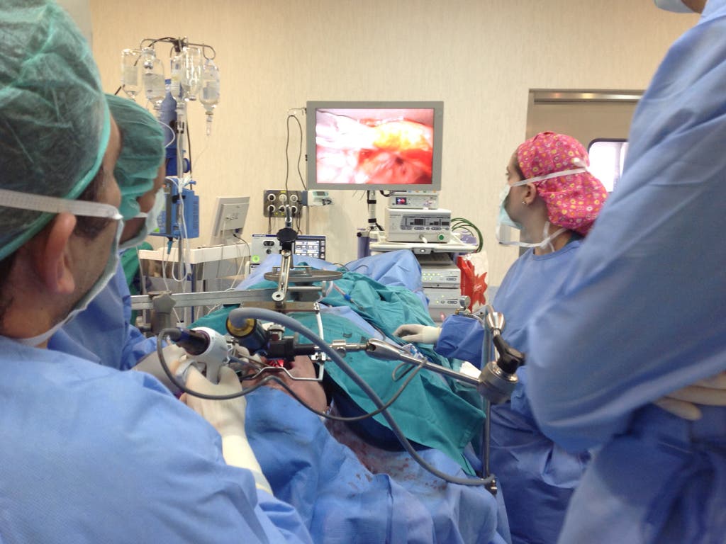 El Hospital del Henares exporta una cirugía pionera contra el cáncer de garganta