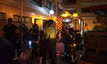 Un incendio en un piso de Madrid deja varios heridos, uno con quemaduras