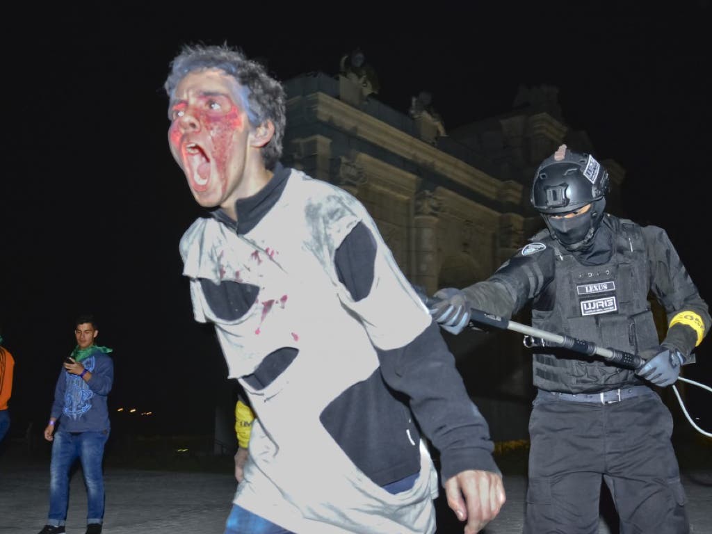 Madrugada zombie en el Parque Europa de Torrejón el 25 de mayo