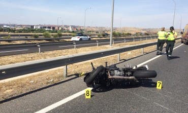 Muere una joven de 24 años en un accidente de moto en la M-45