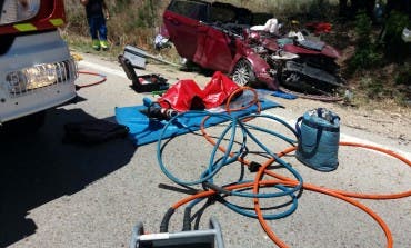 Tres mayores atrapados tras un accidente en la carretera de Campo Real a Loeches