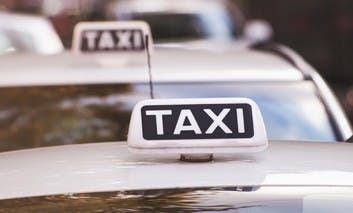 Los taxis de Alcalá de Henares incorporarán cámaras y podrán establecerse precios máximos autorizados  