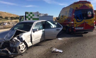 Tres heridos y un bebé ileso en un aparatoso accidente en Valdemingómez