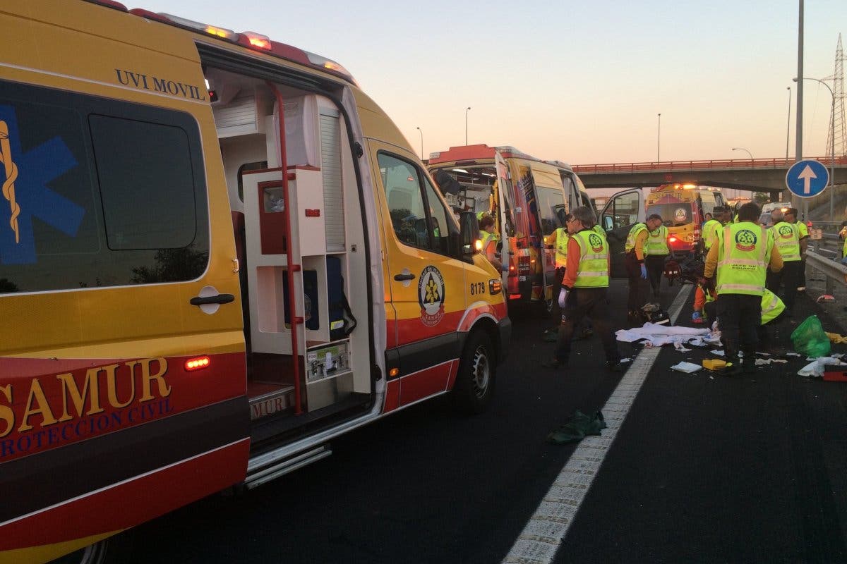 Muere una joven y un hombre pierde una pierna en un accidente en la M-45