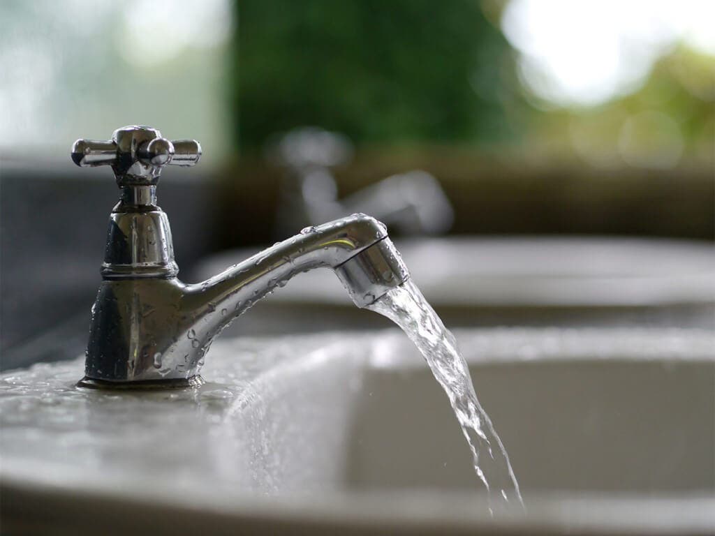 Restablecido el suministro de agua en Coslada tras la rotura de un colector en la zona este de Madrid