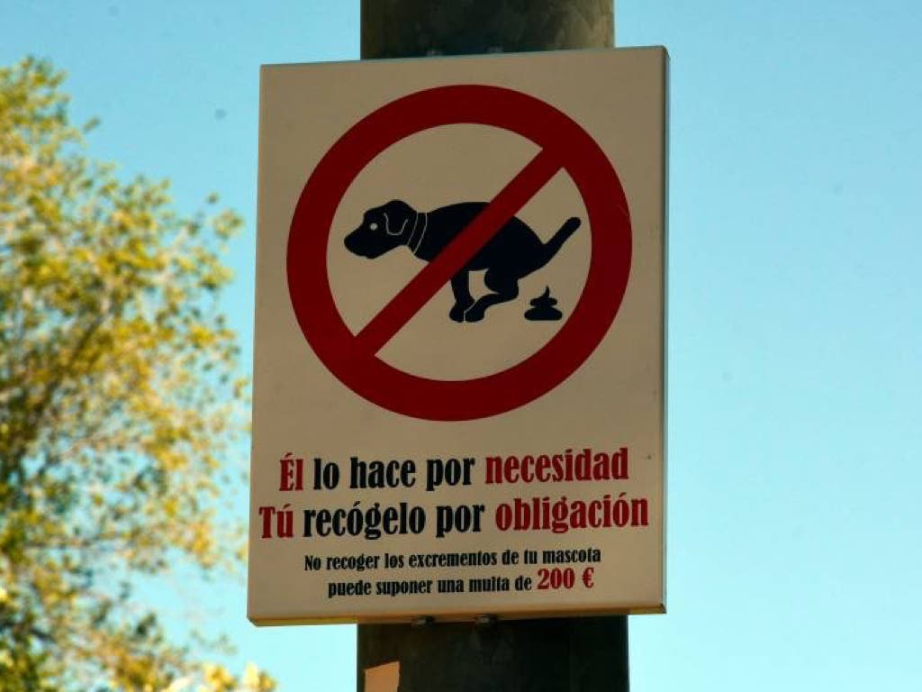 Torrejón instala 300 carteles como este por toda la ciudad