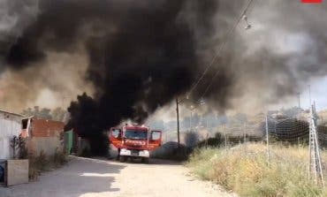 Un incendio arrasa varias chabolas en Madrid