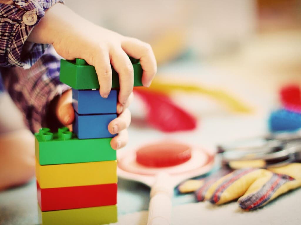 La Comunidad de Madrid rebaja las tasas de las escuelas infantiles