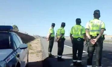 El hermoso gesto de unos compañeros del guardia civil fallecido en la A-1