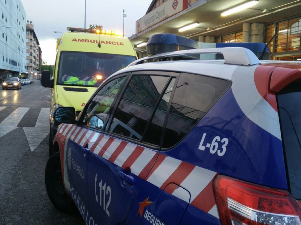 Encuentran un cadáver dentro de una furgoneta