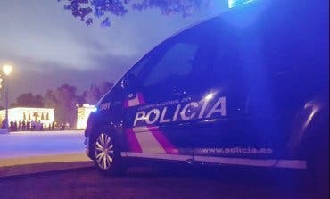 Varios menores detenidos por lanzar piedras a un transexual en un parque de Madrid