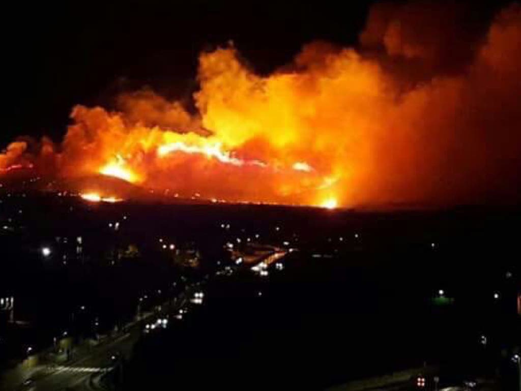 Extinguido el incendio de Guadalajara que dejó imágenes como estas