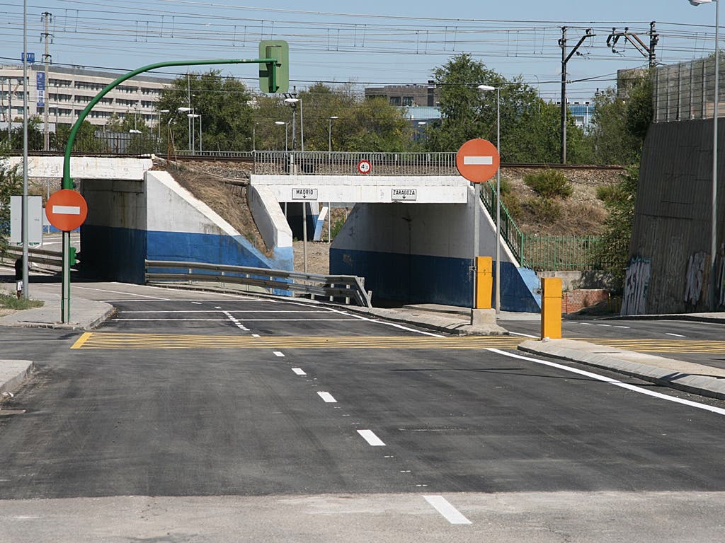 Coslada reabre la Avenida de la Cañada antes de lo previsto