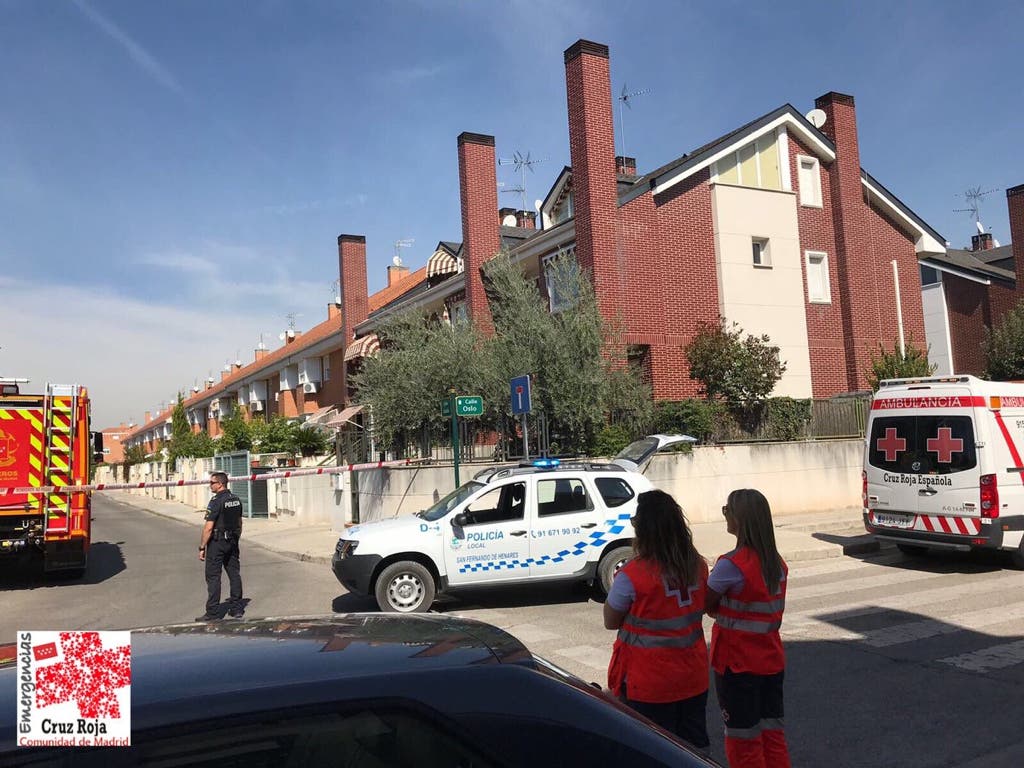 Una explosión en las alcantarillas sobrecoge a los vecinos de San Fernando