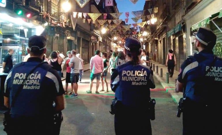 Multa a varios «garitos» de Madrid por no dar de alta a sus trabajadores