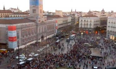 Gritos cruzados en Sol de «Viva España» y «Cataluña no está sola»