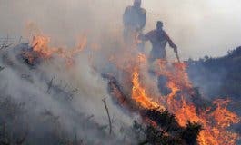 Madrid envía ayuda a Galicia contra los incendios que dejan tres muertos