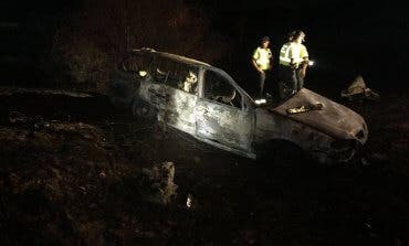 Dos personas mueren calcinadas en un accidente de tráfico en Madrid