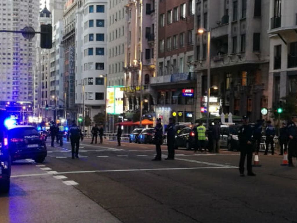 La Policía corta la Gran Vía por un coche sospechoso