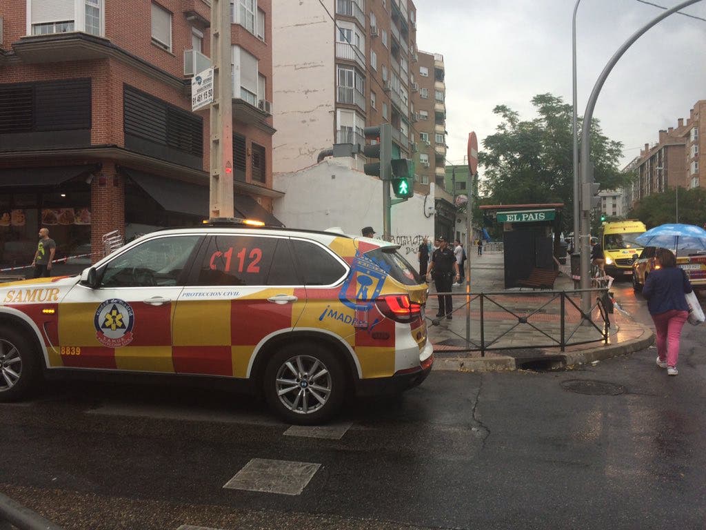 Un joven, en estado crítico tras recibir un disparo en la cabeza