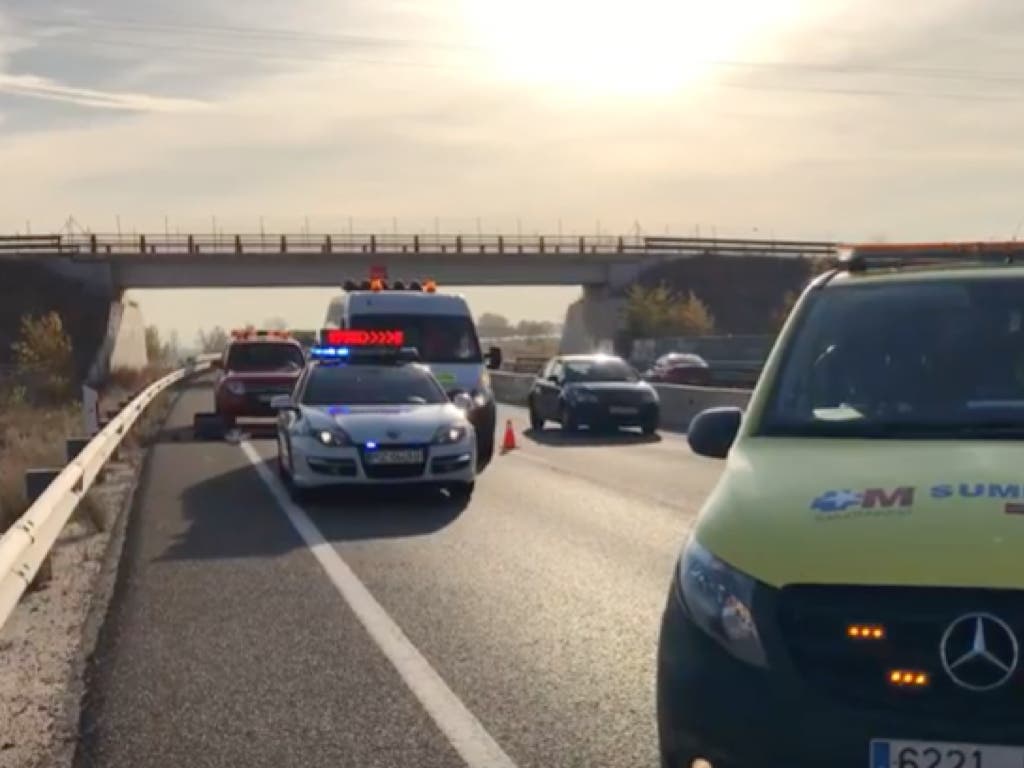 Muere una mujer atropellada al bajarse de su coche en Fuente el Saz