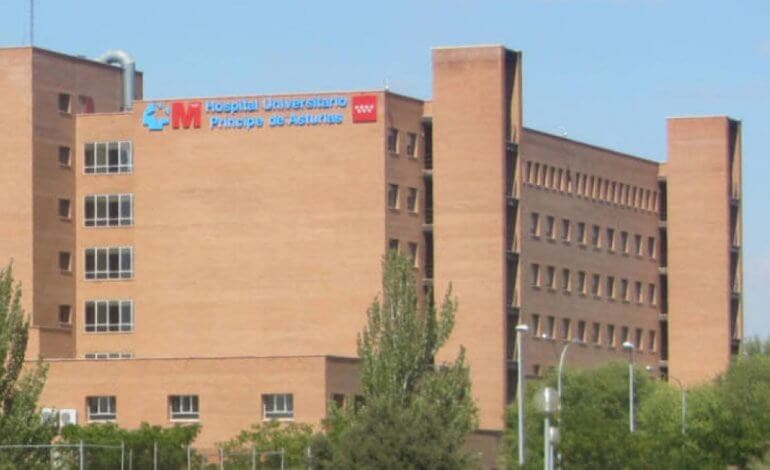 Los hospitales de Alcalá, Torrejón, Coslada y Arganda comienzan a vacunar a pacientes de alto riesgo