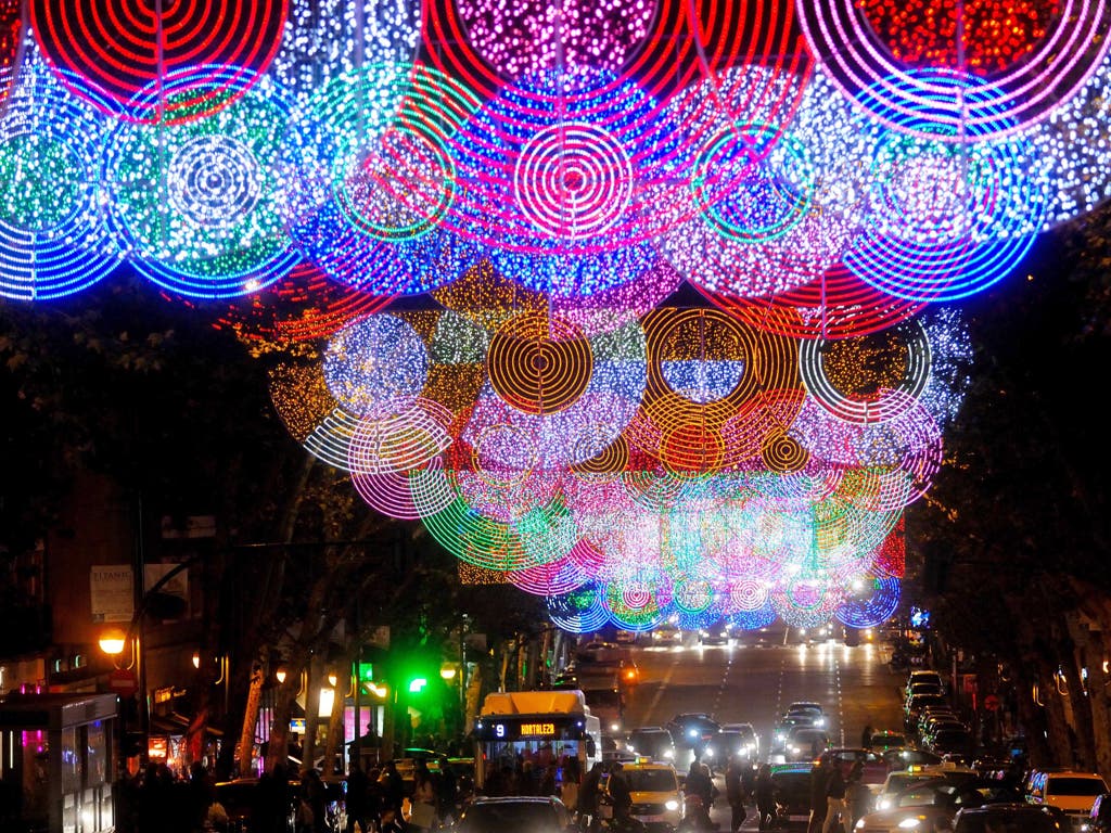 Madrid enciende este viernes la Navidad