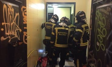 Cuatro heridos de una misma familia al descolgarse un ascensor en Madrid