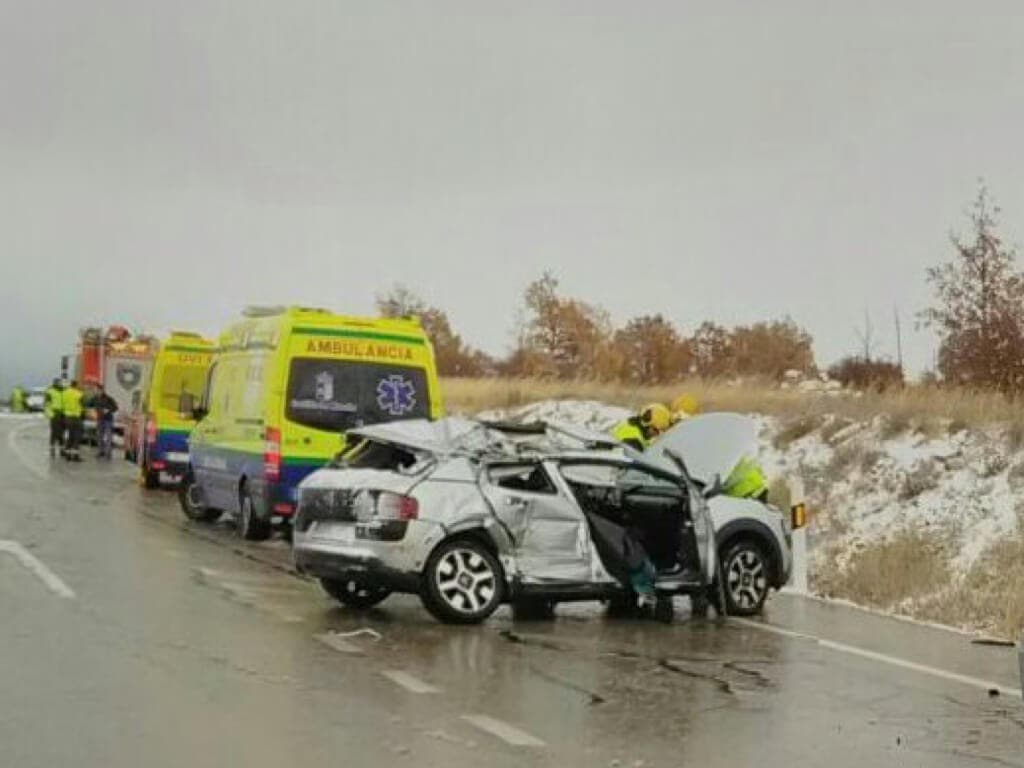 Dos heridos graves en un accidente de tráfico en Guadalajara