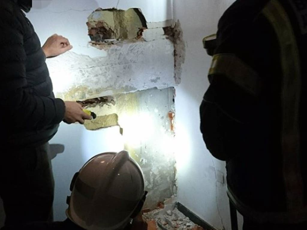Desalojan a 300 vecinos de un edificio de Guadalajara por riesgo de derrumbe