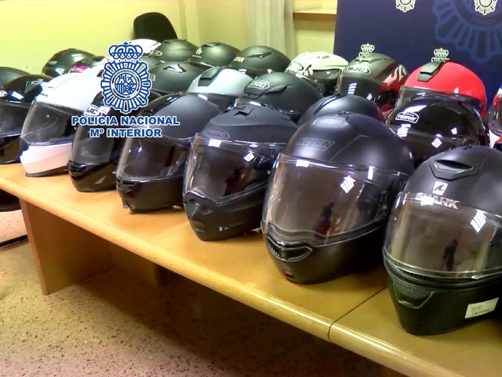 Detenido el ladrón de cascos de moto más activo de Madrid