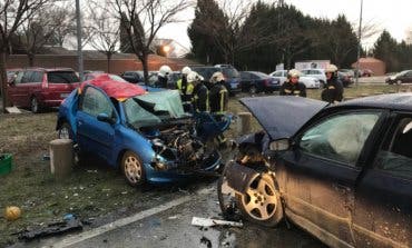 Dos jóvenes heridos en un accidente de tráfico en Coslada