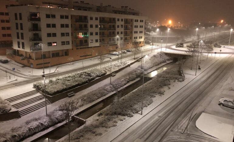 Noche complicada en Guadalajara por el temporal de nieve