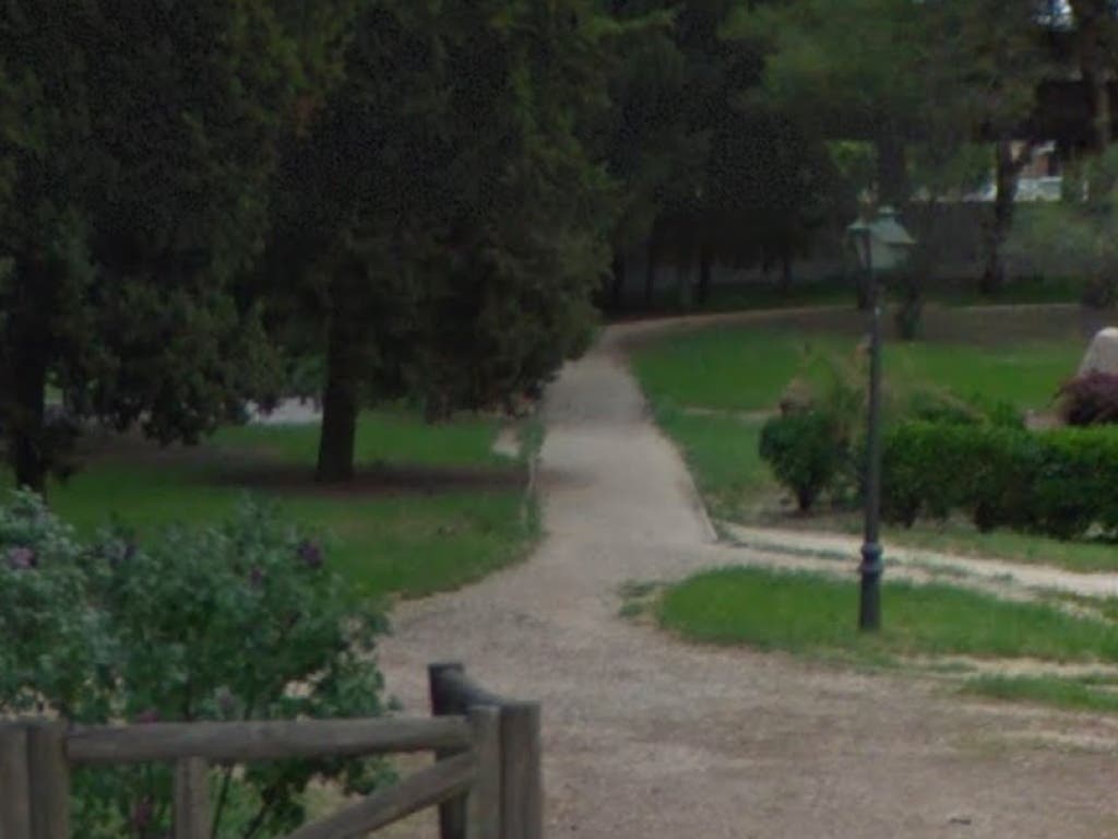 Aparece el cadáver de una mujer en el lago de un parque de Madrid