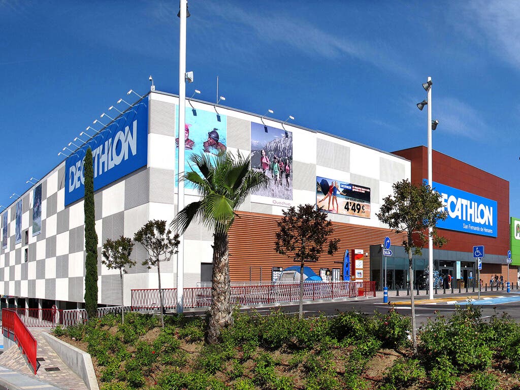 Decathlon apuesta por seguir cinco años más en Camino Real