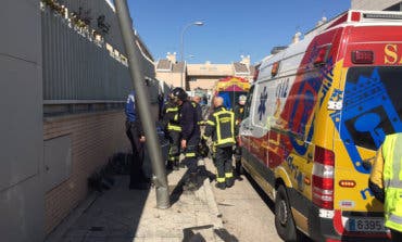 Herido grave al ser atropellado por su propio camión en Madrid