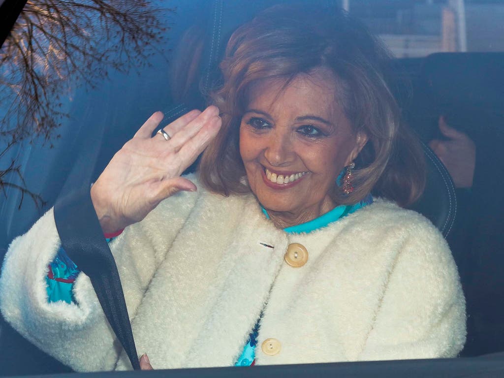 María Teresa Campos recibe el alta en el Hospital La Luz