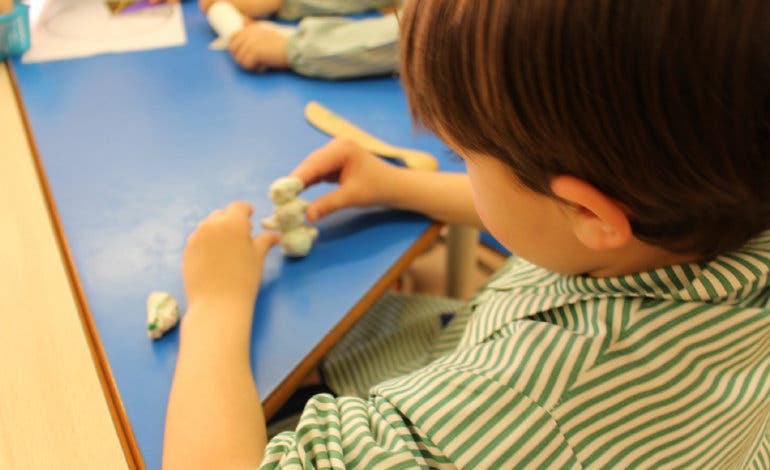 Madrid elimina el desarrollo sexual del currículo de Infantil y añade Ciencias y Lenguas extranjeras