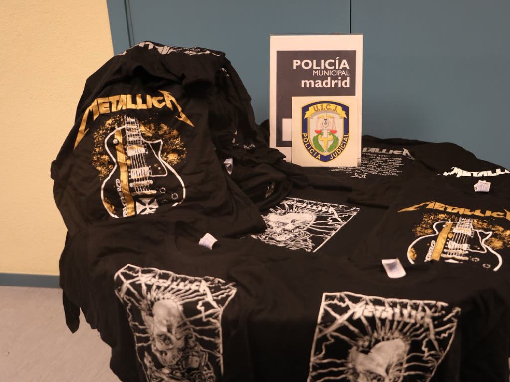 Requisan camisetas falsas de Metallica durante su concierto en Madrid