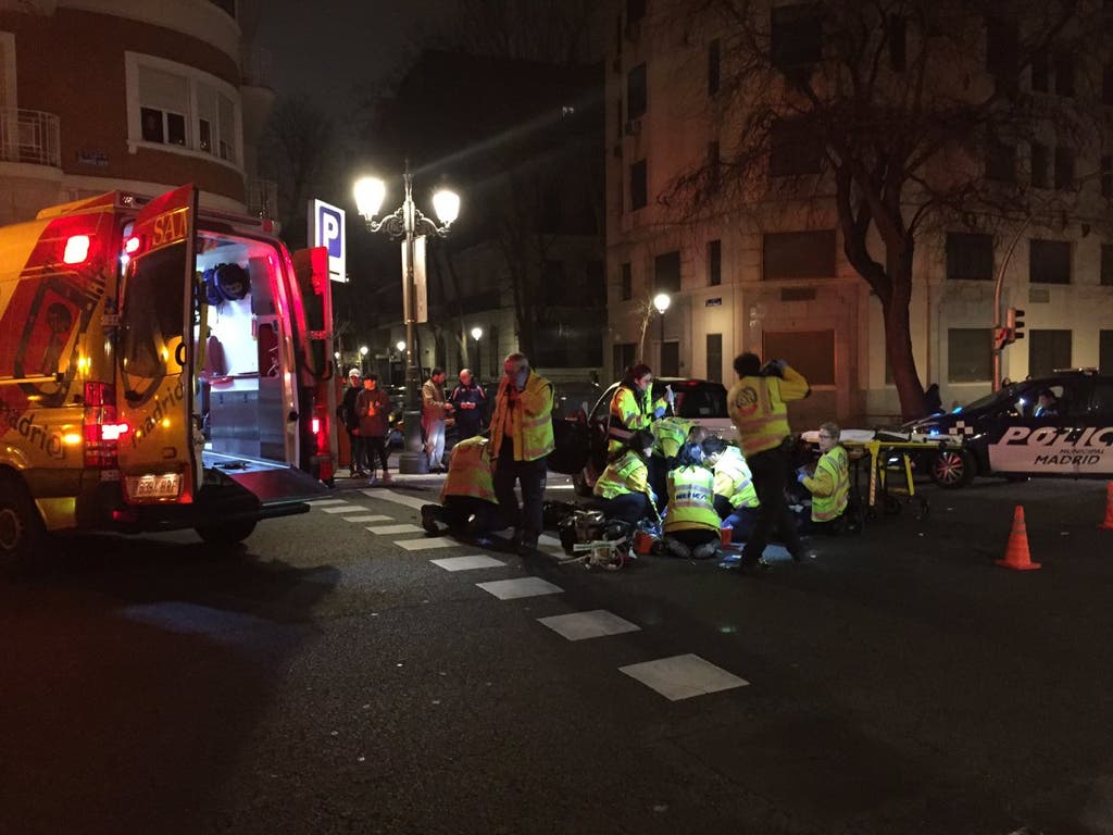 Un joven sufre un grave accidente de moto en Madrid