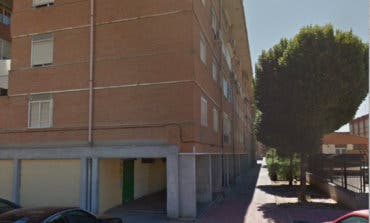 Hallan el cadáver de una mujer en un piso de Alcalá de Henares