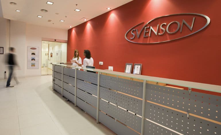 Svenson inaugura su primer centro capilar en Alcalá de Henares