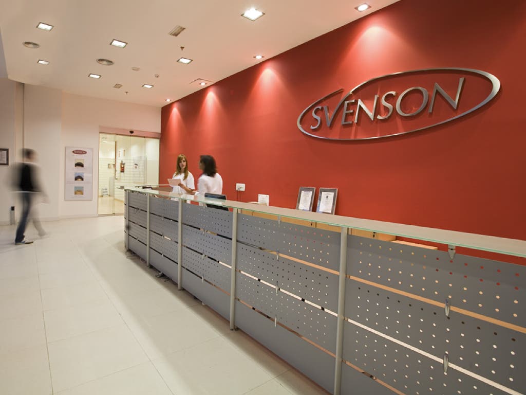 Svenson inaugura su primer centro capilar en Alcalá de Henares
