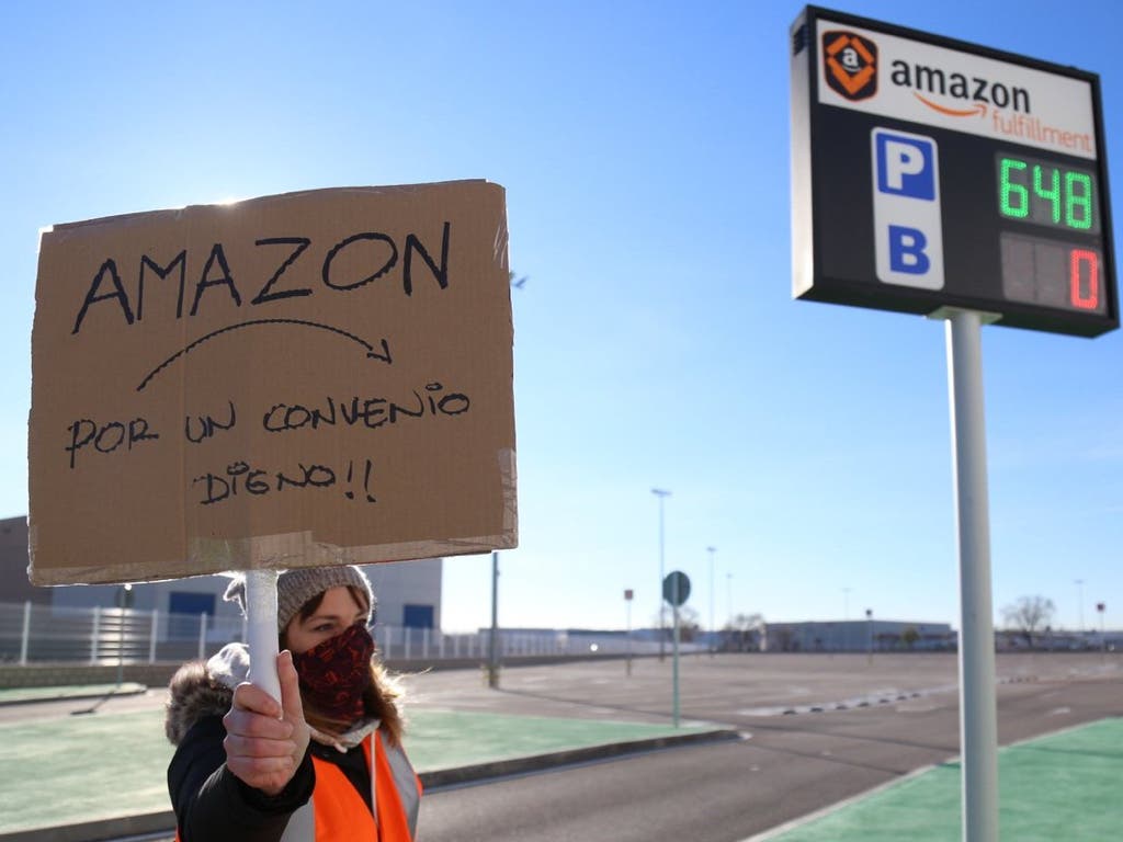 Los trabajadores de Amazon se concentran este viernes en Alcalá y Torrejón