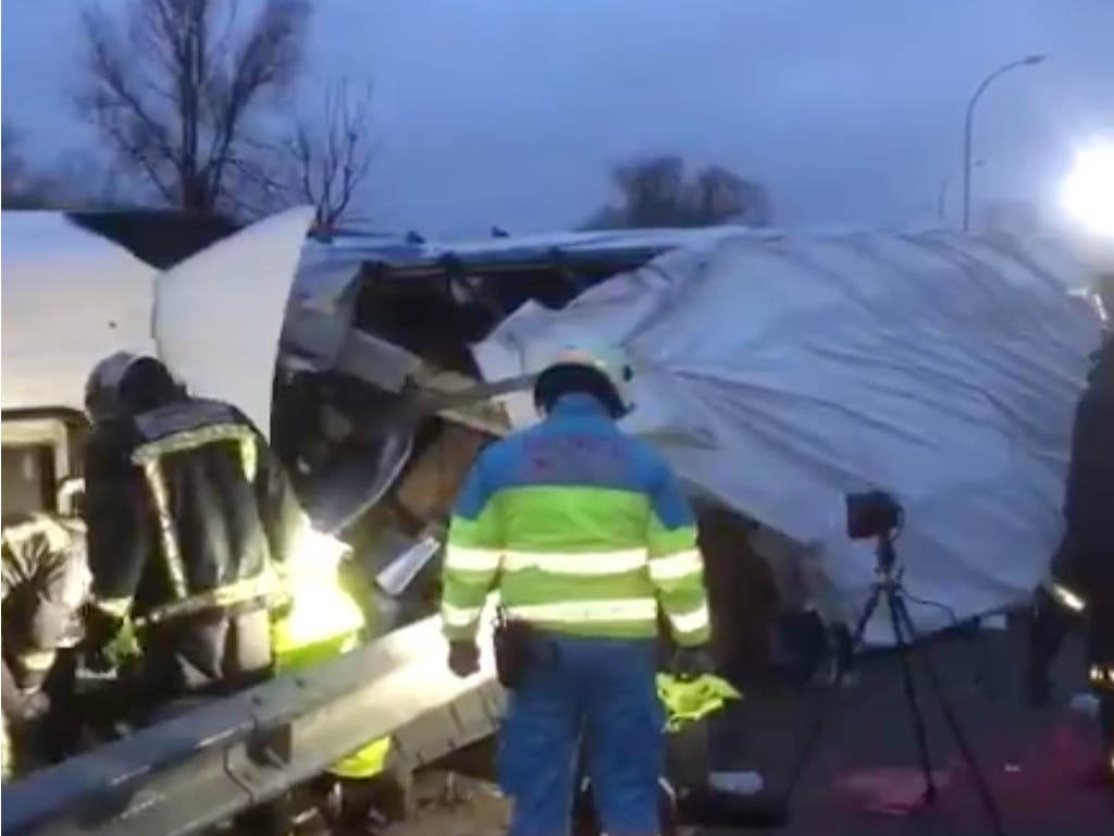 Fallece un camionero al volcar en San Sebastián de los Reyes