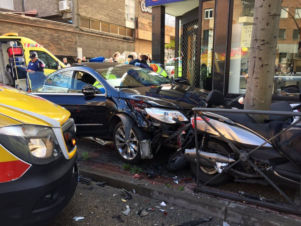 Un conductor arrolla a cuatro peatones en Madrid tras sufrir una hipoglucemia